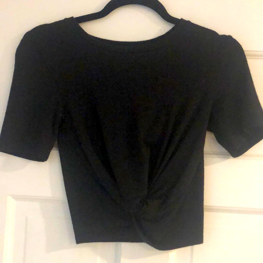 Black crop shirt Wilfred Free